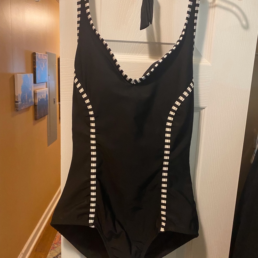 NWT black and white halter style one piece swimsuit size 8-10